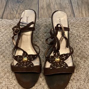 Wedge heel size 8.5W